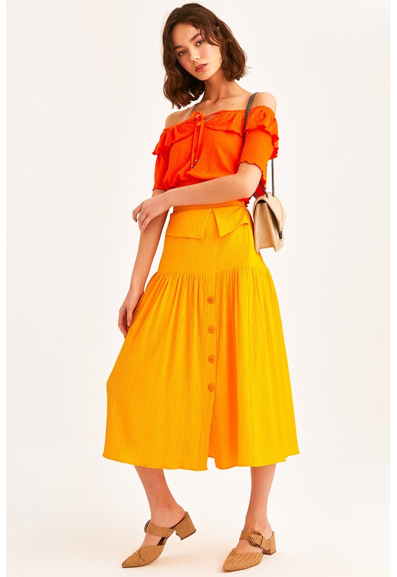 Fusta evazata cu talie inalta