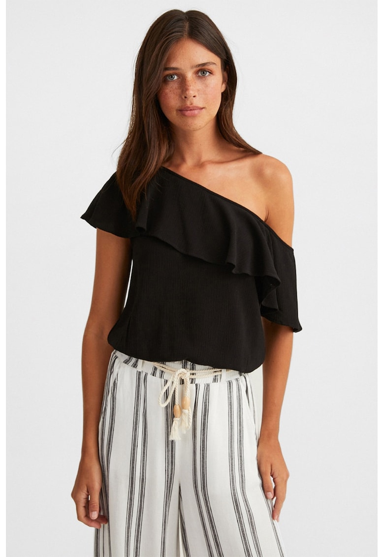 Bluza cu decolteu pe un umar si garnitura cu volane