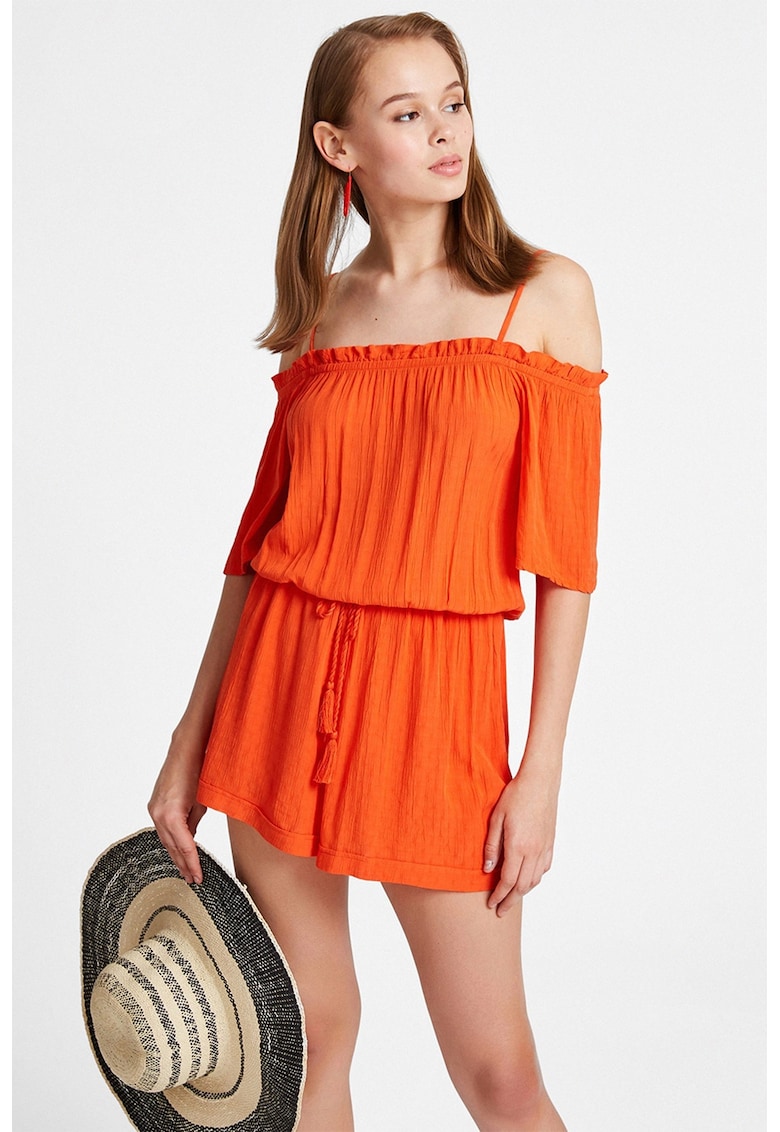 Salopeta scurta cu umeri decupati