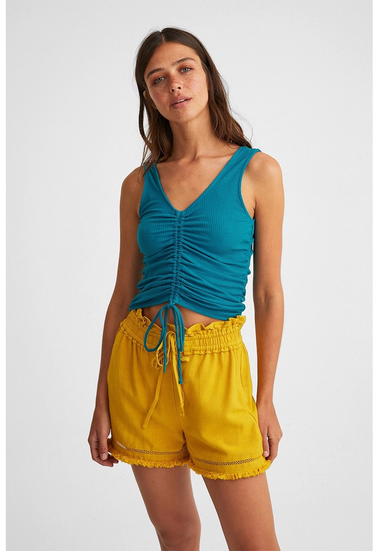 Top crop cu fronseuri frontale