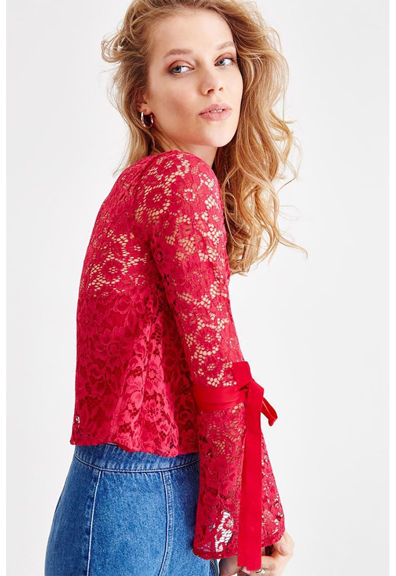 Bluza crop cu model floral