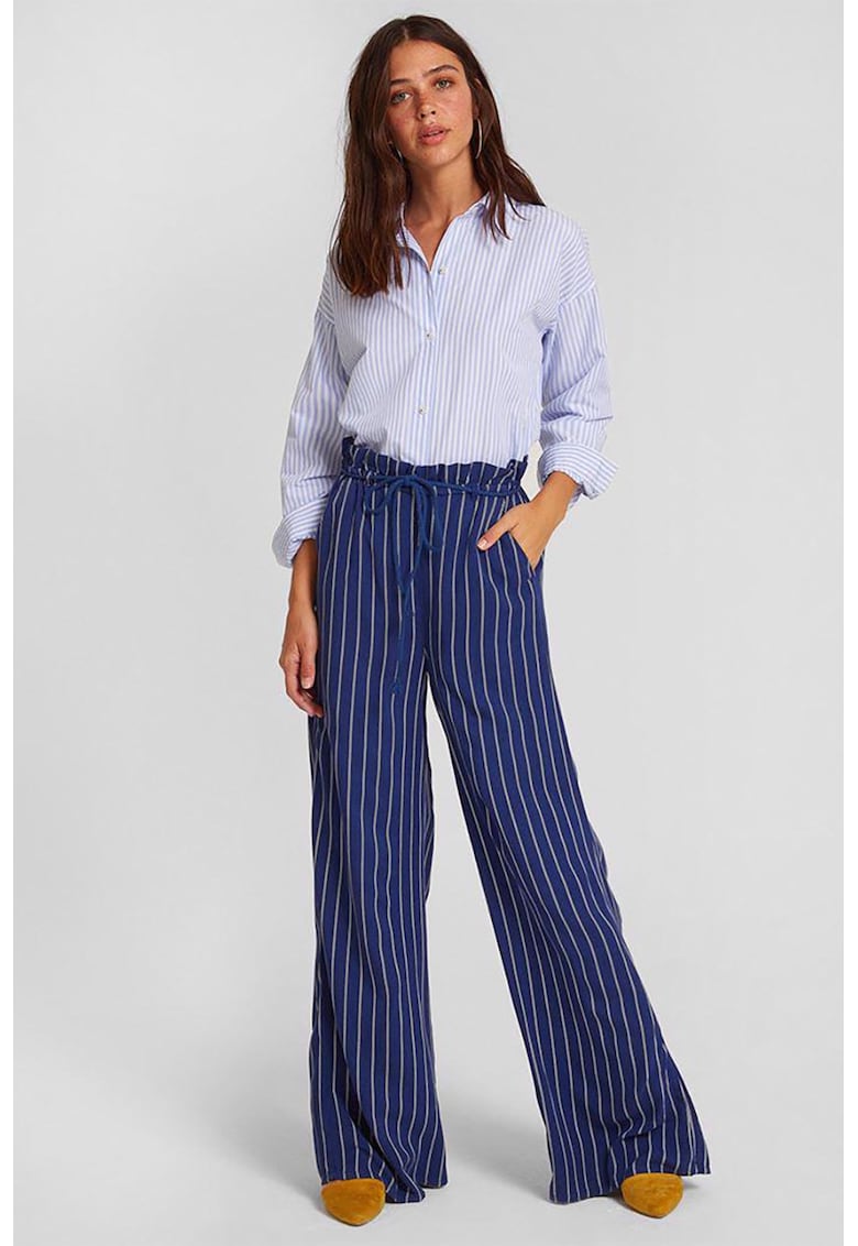 Pantaloni cu croiala ampla - talie inalta si model in dungi