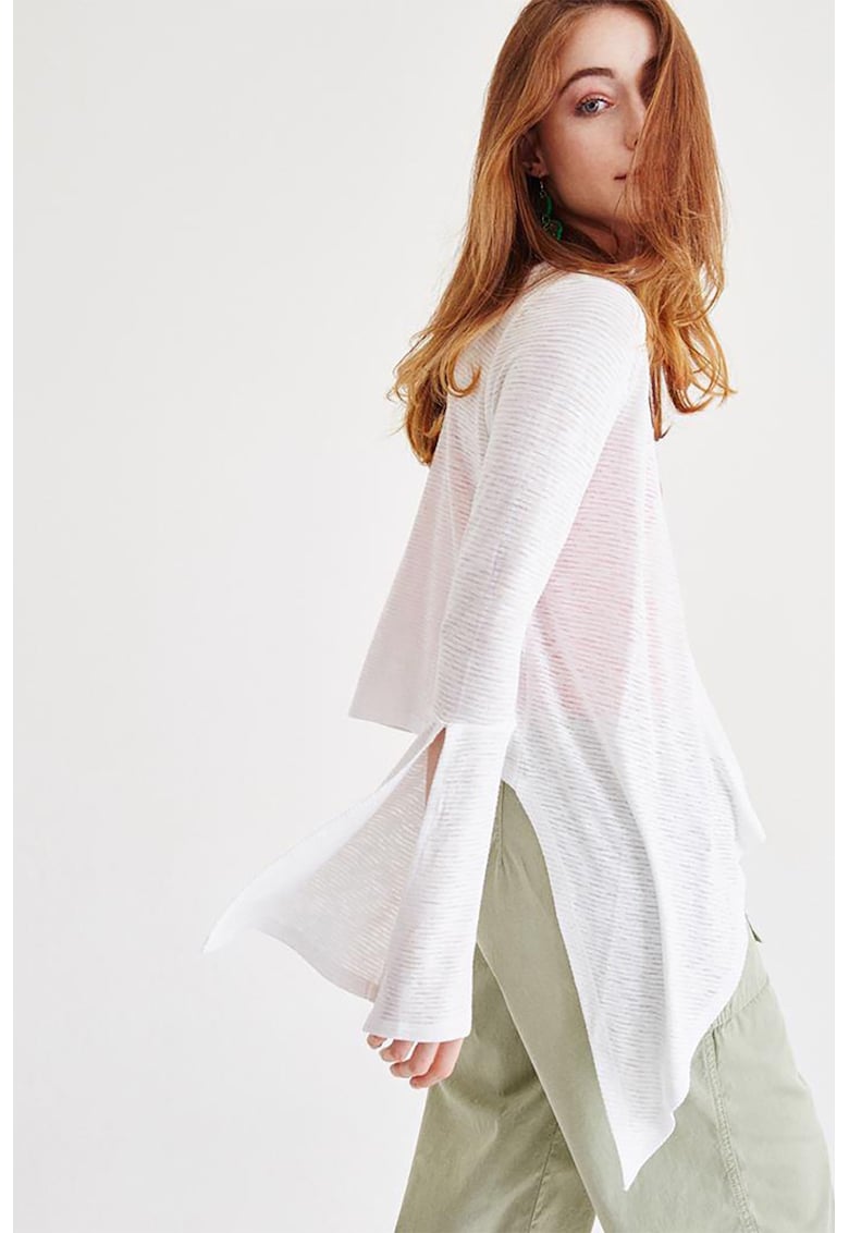 Bolerou cu mansete evazate