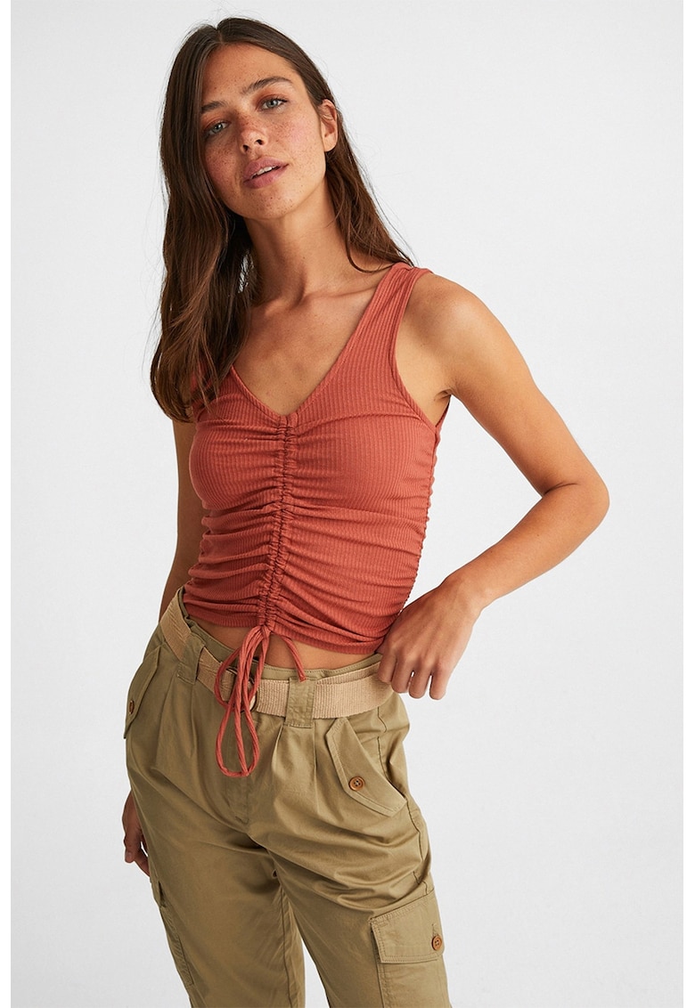 Top crop cu fronseuri frontale