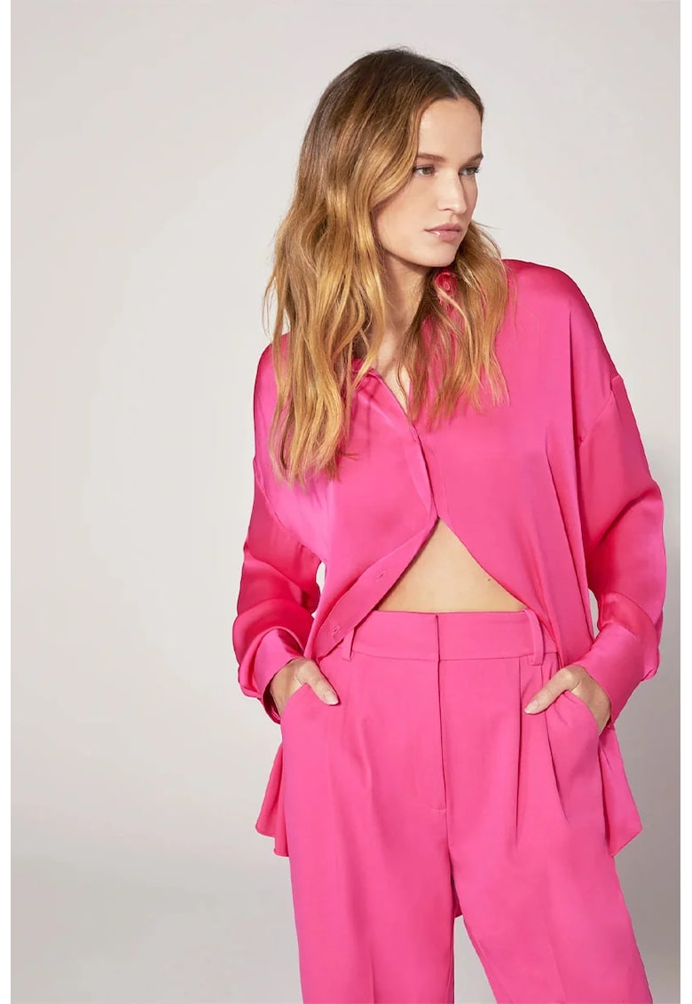 Cămașă supradimensionată cu efect satinat și pliu la spate Cămașă supradimensionată cu efect satinat și pliu la spate