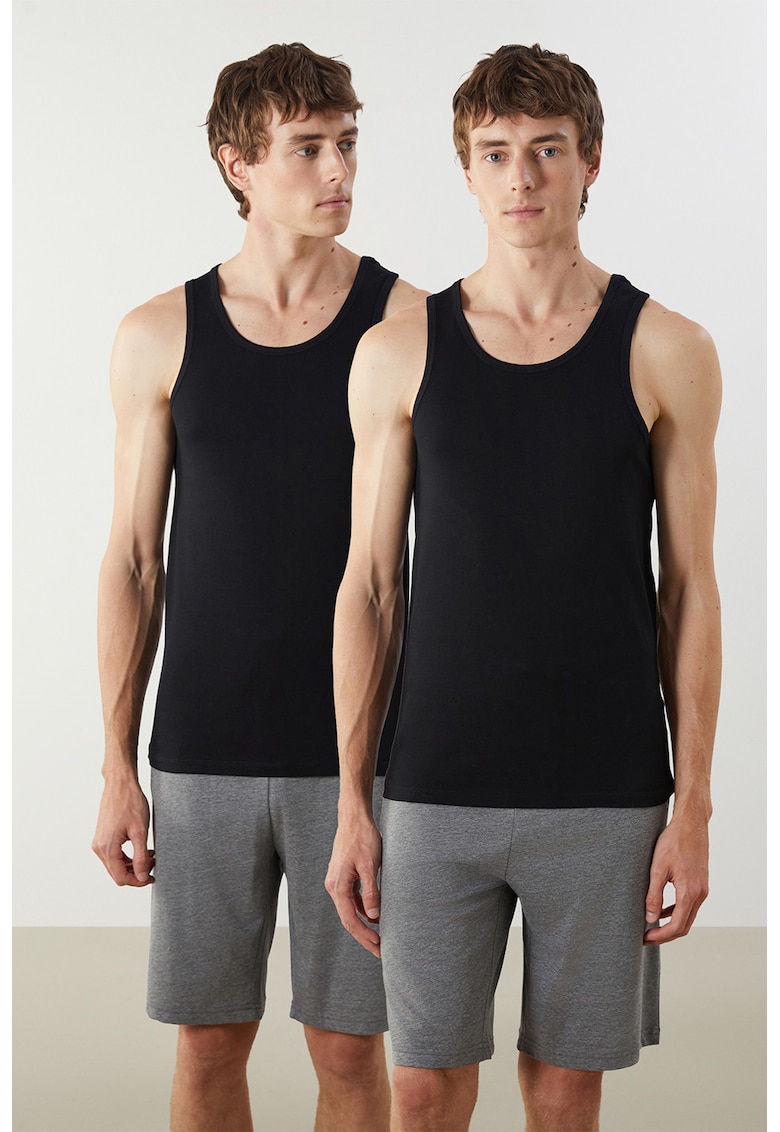 Set de top-uri slim fit cu model uni - 2 piese