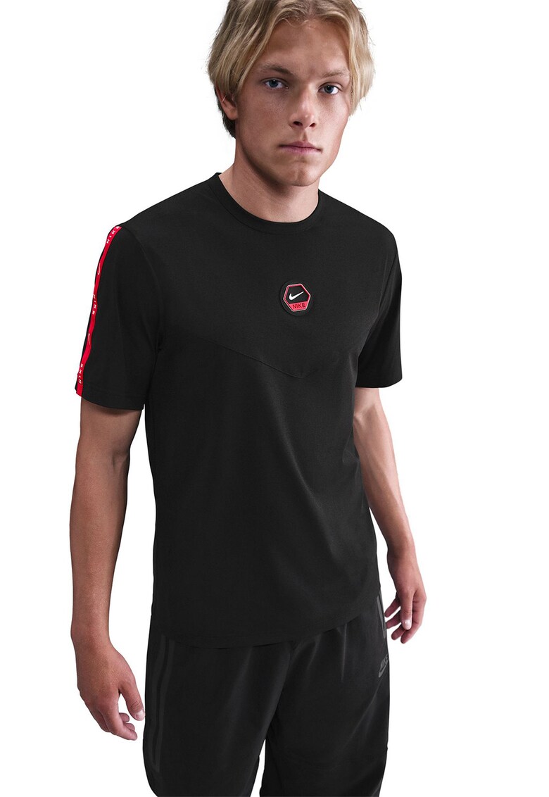 Tricou cu decolteu la baza gatului si detaliu logo - Negru