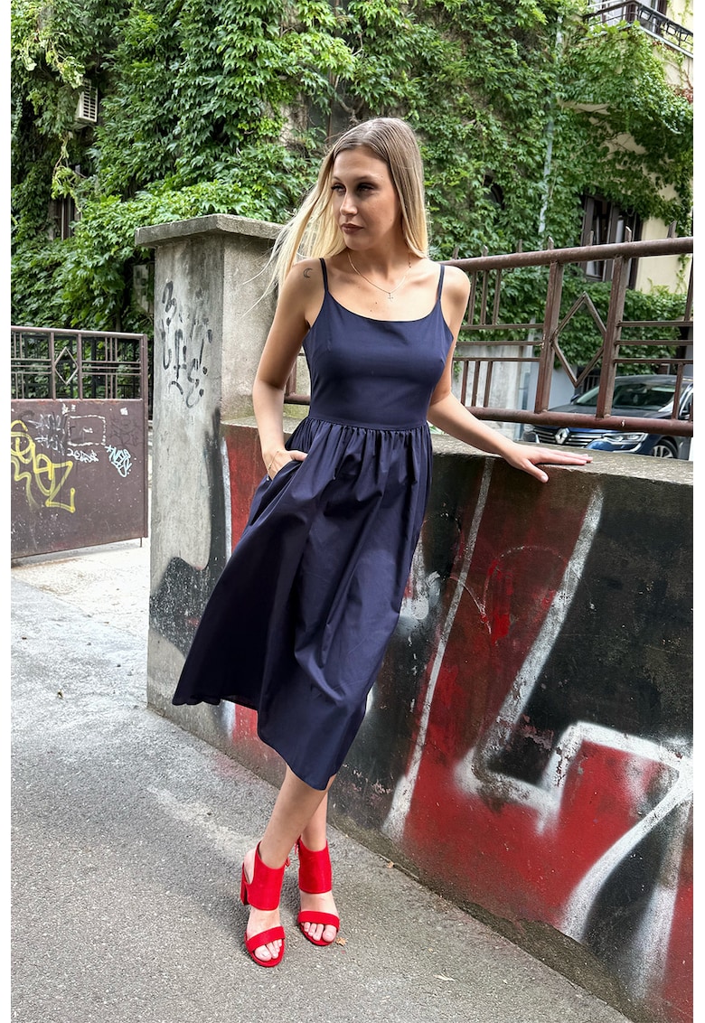 Rochie midi evazata cu bretele inguste