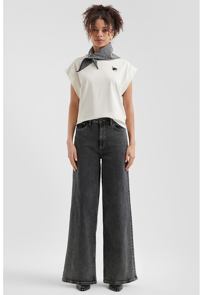 Blugi ampli cu talie inalta