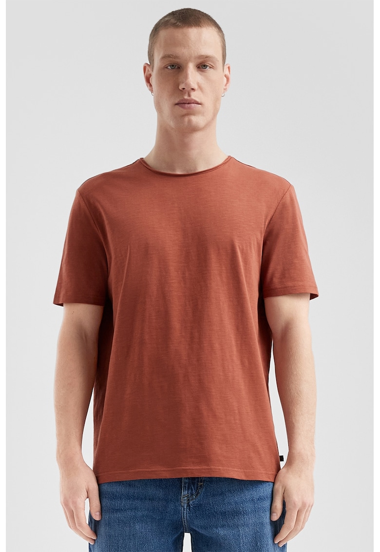 Tricou uni cu decolteu la baza gatului - Caramiziu