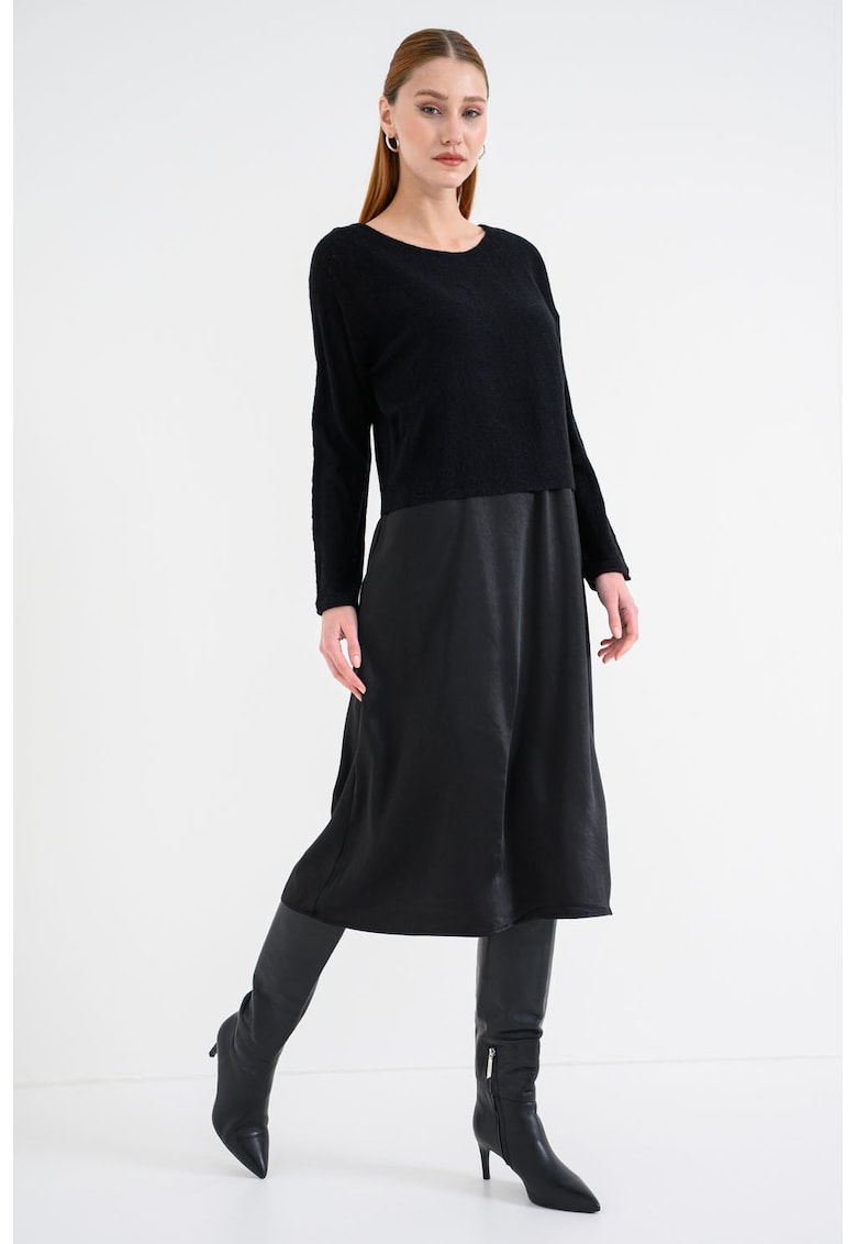 Set de pulover din amestec de lana si rochie de satin