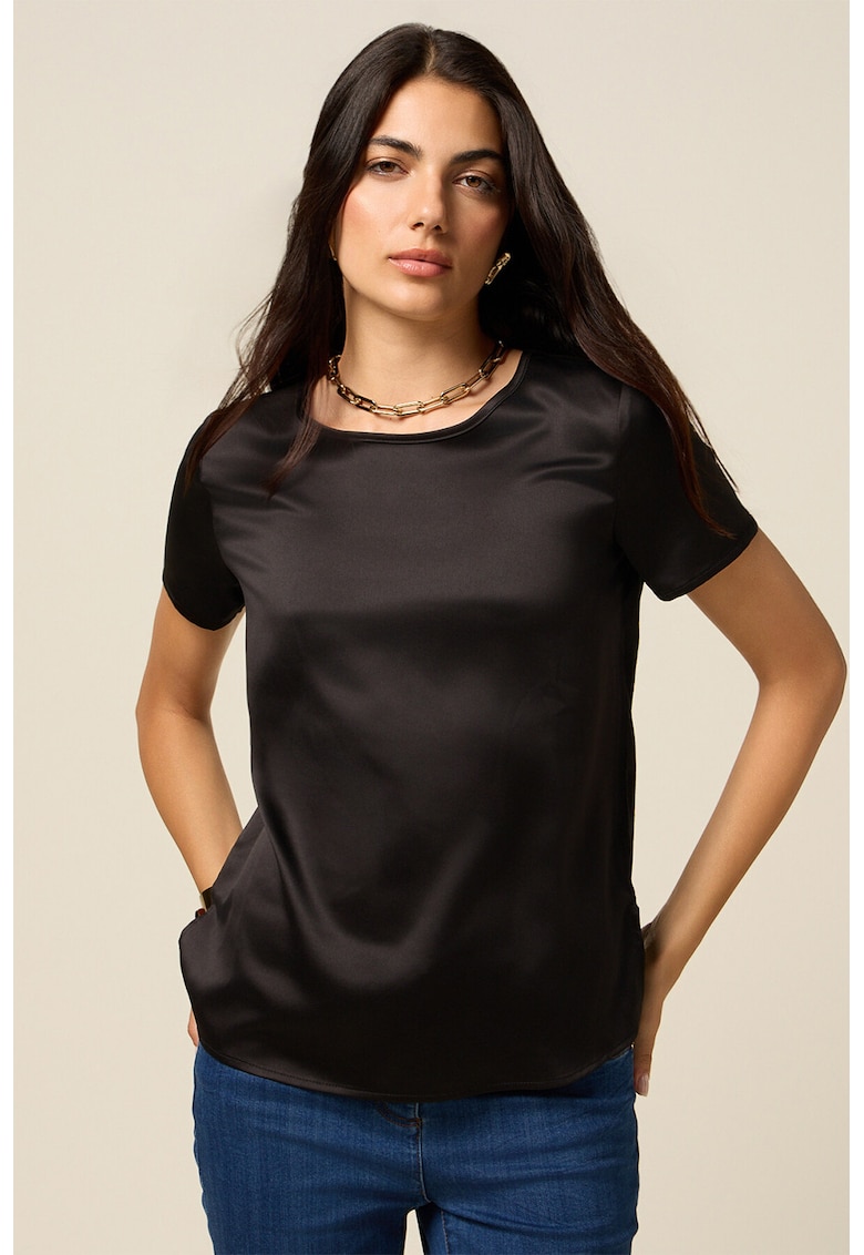 Tricou cu decolteu la baza gatului si model uni - Negru