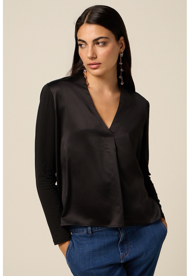 Bluza cu decolteu in V