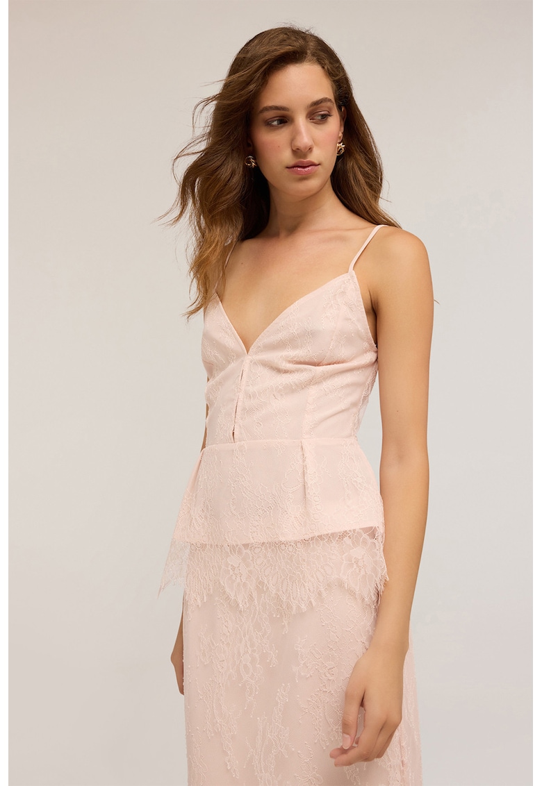 Top din dantela cu decolteu in V