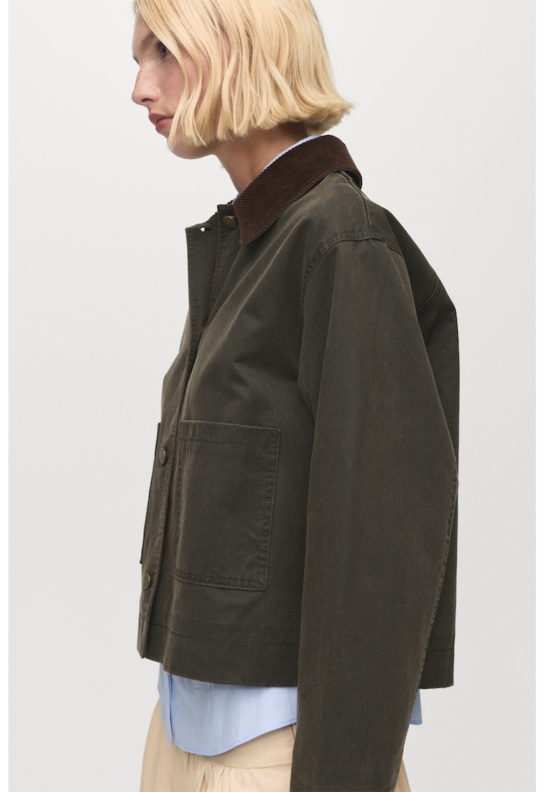 Jacheta uni cu nasturi