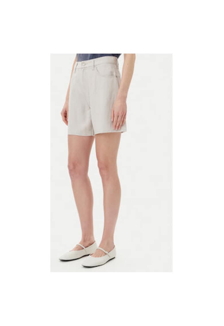 Pantaloni scurti din denim dama Levi S - A9311-0018 - In/Viscoza - Ecru Pantaloni scurti din denim dama Levi S - A9311-0018 - In/Viscoza - Ecru