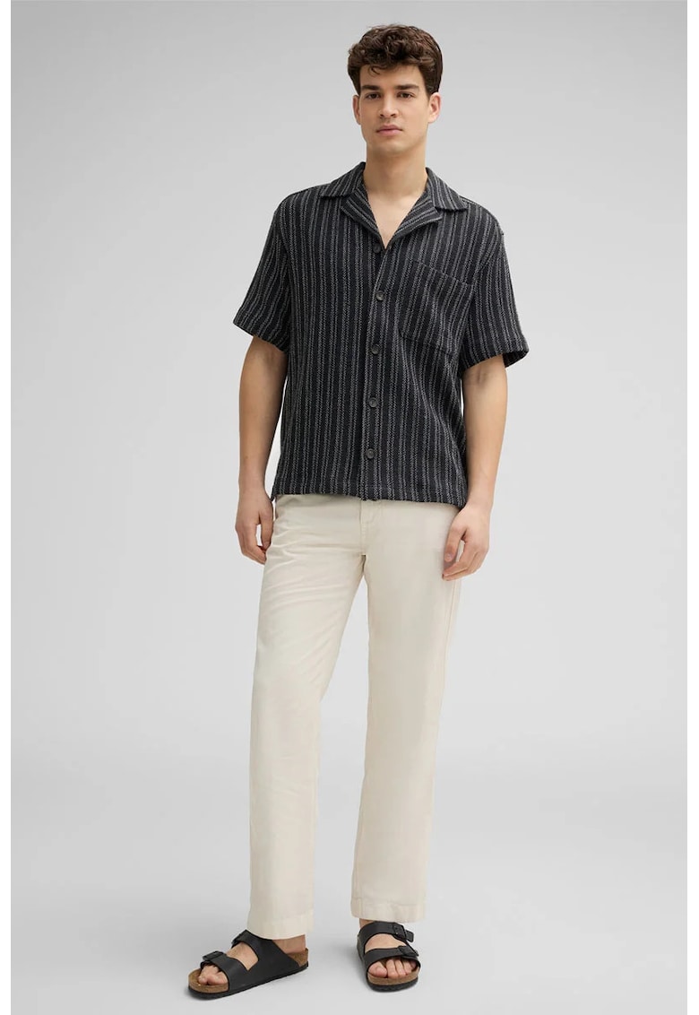 -Pantaloni drepți largi cu buzunare laterale