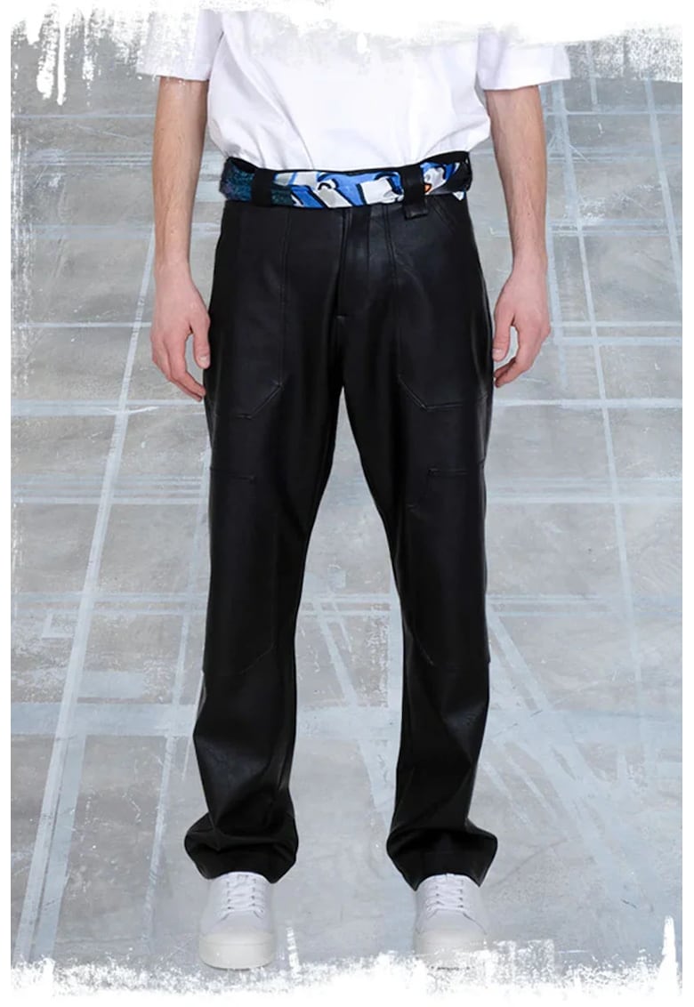 -Pantaloni ușor largi din imitație de piele