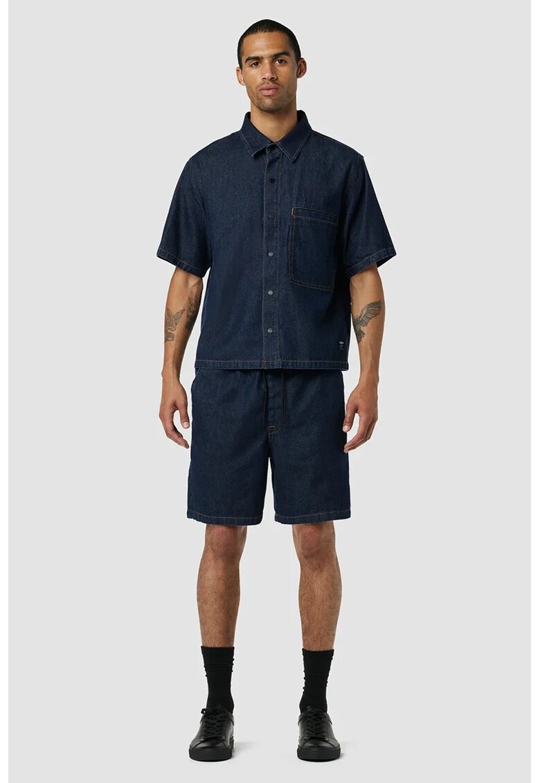 Cămașă supradimensionată cu buzunar frontal Cămașă supradimensionată cu buzunar frontal