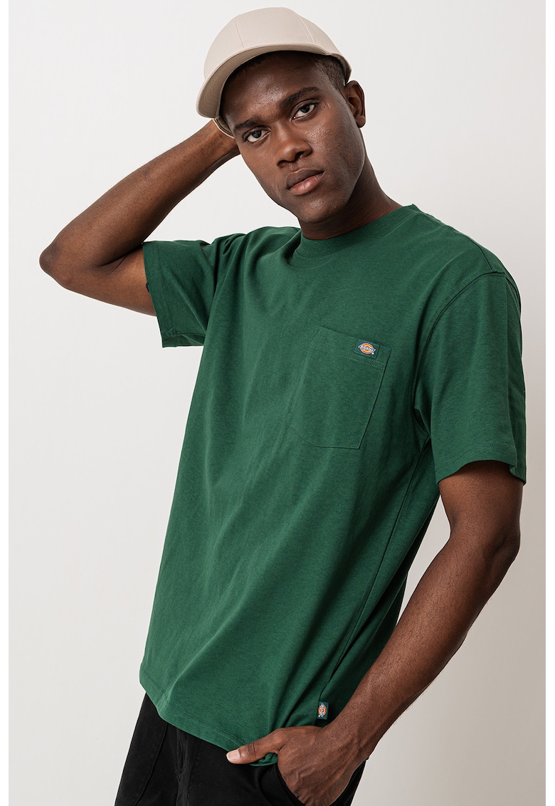 Tricou lejer cu buzunar pe piept