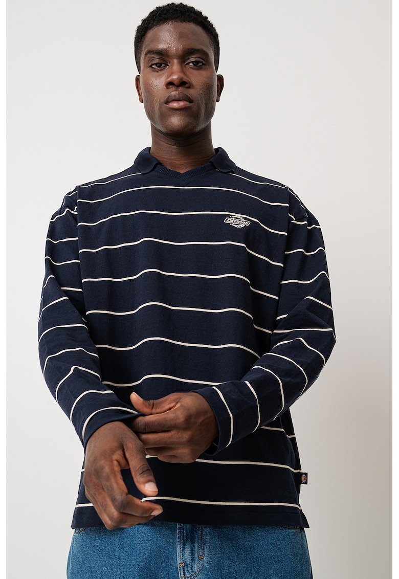 Bluza cu dungi si guler ascutit