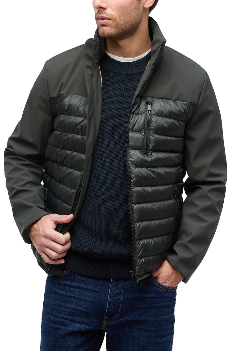 Geaca matlasata cu buzunare