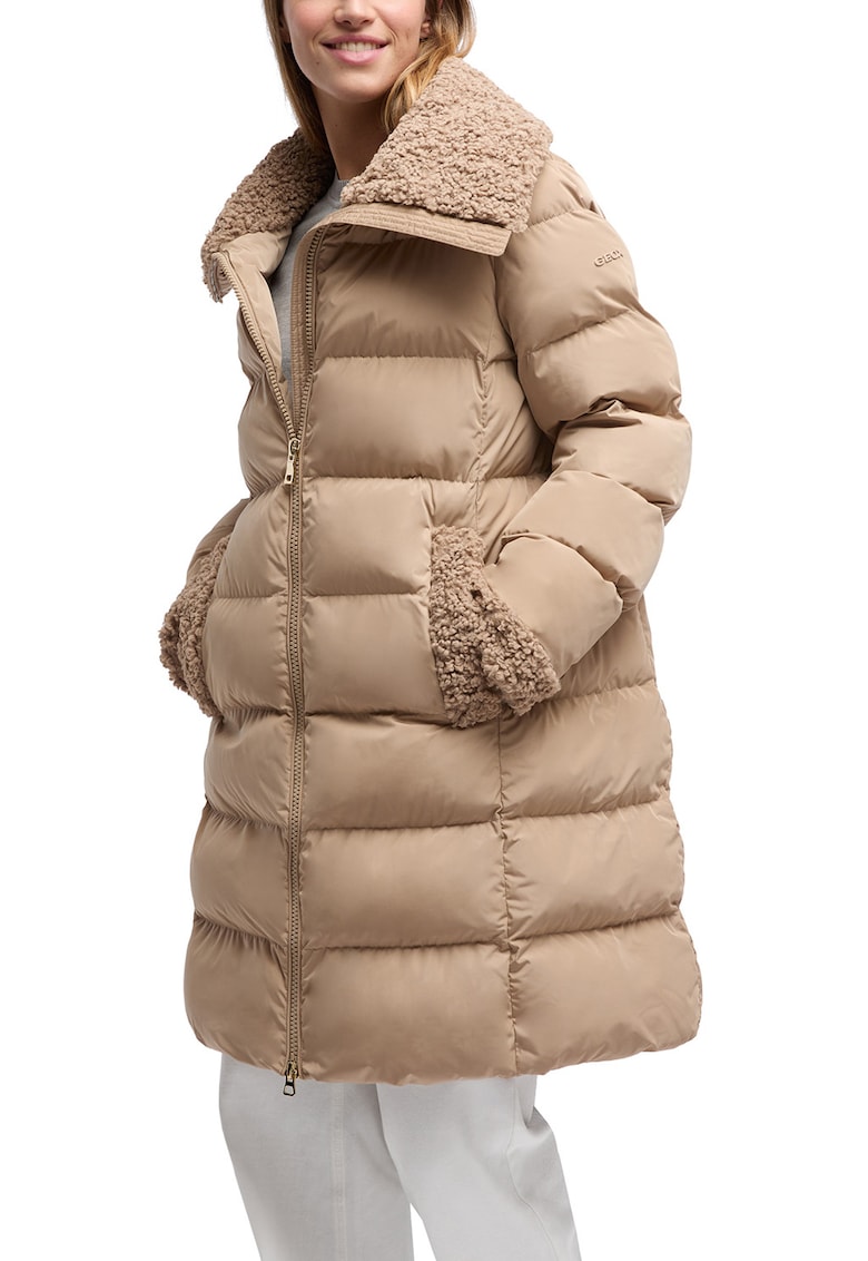 Geaca lunga matlasata cu buzunare laterale