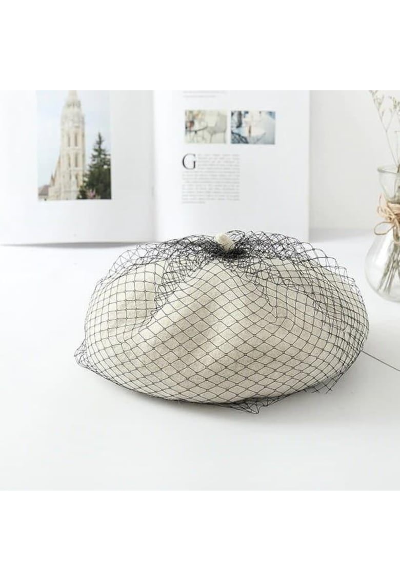 Bereta alb unt - din lana - cu plasa - Mena -