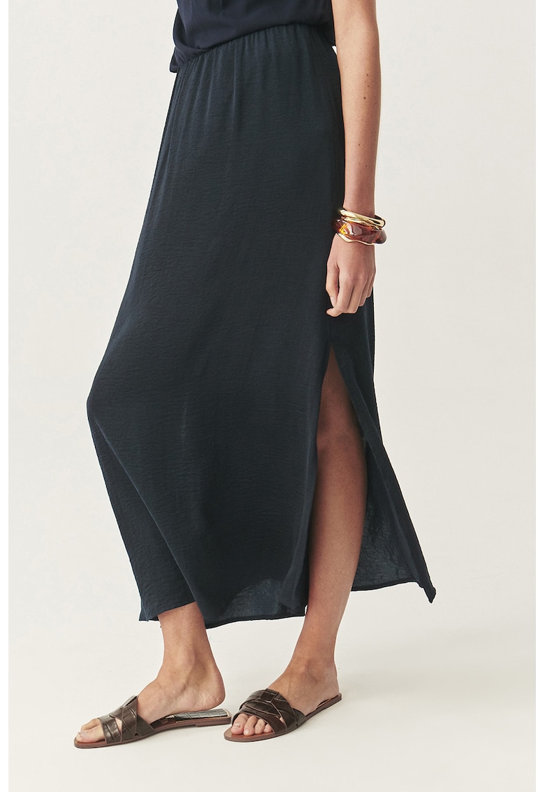 Fusta uni cu slit lateral