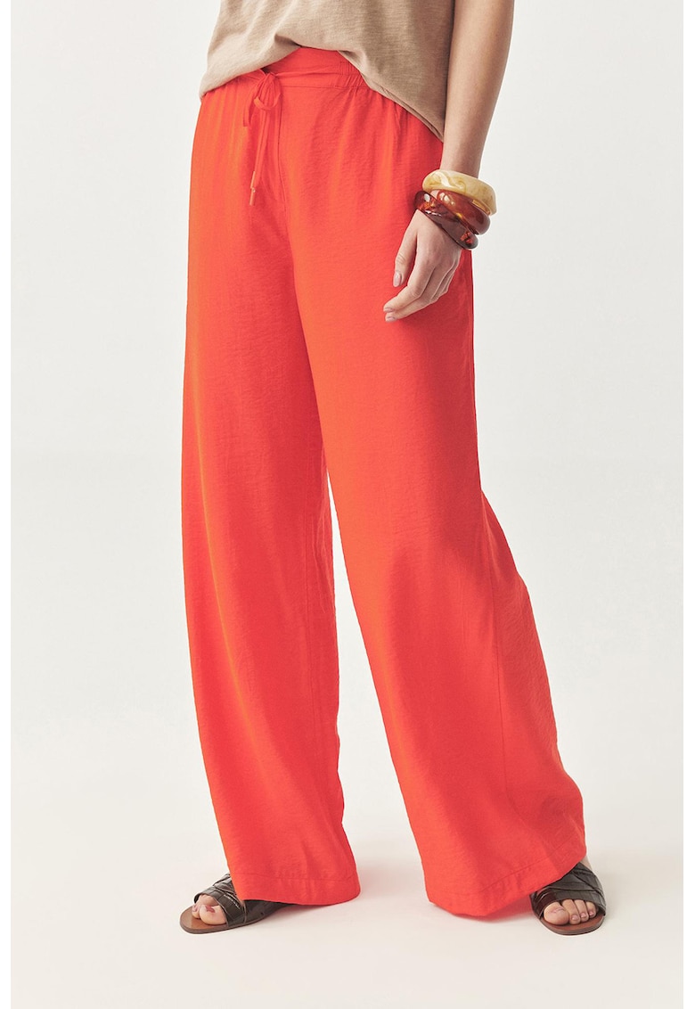 Pantaloni cu croiala ampla si snur - Coral