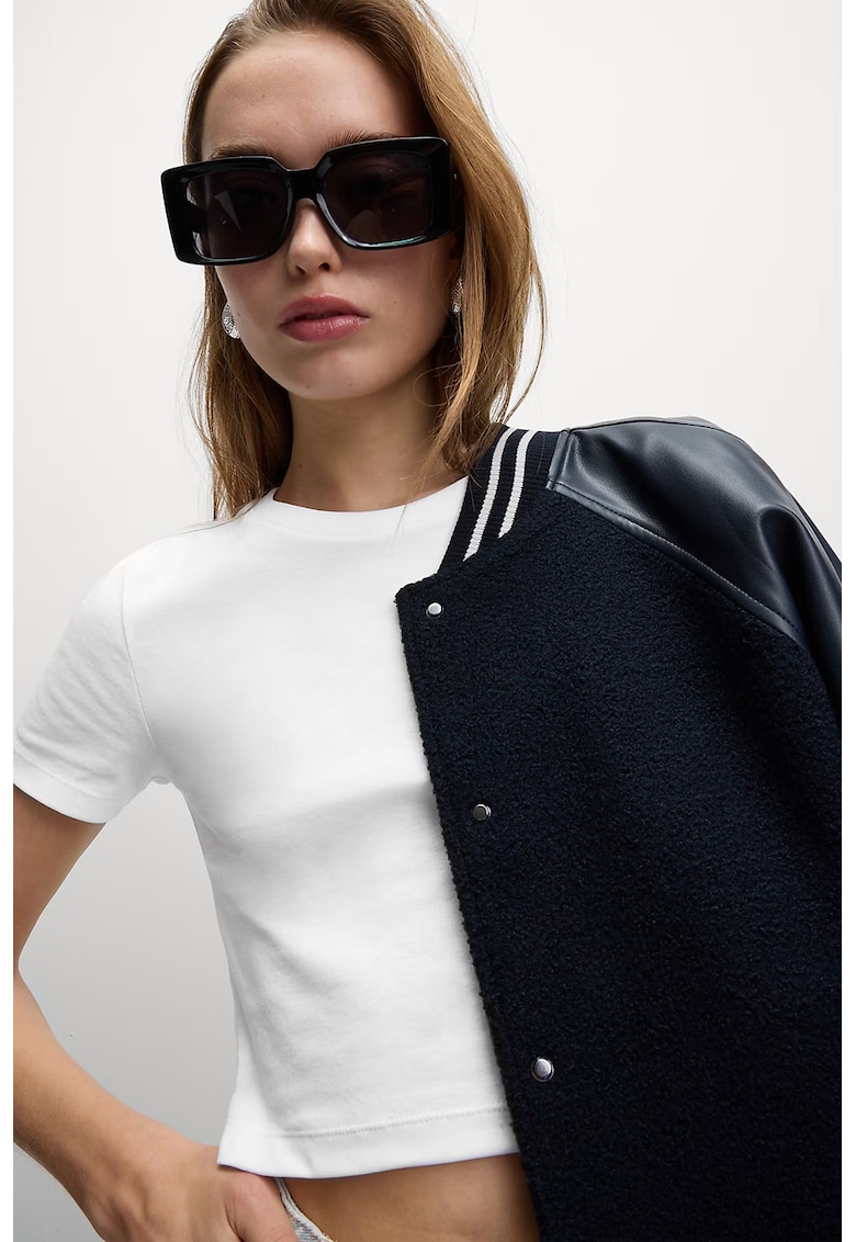 Tricou crop cu decolteu la baza gatului - Alb