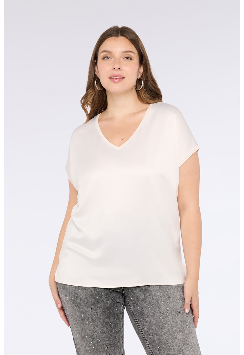 Tricou cu satin pe partea din fata