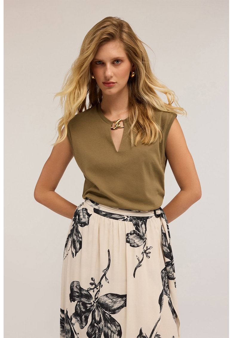 Bluza cu decolteu in V - fara maneci Bluza cu decolteu in V - fara maneci
