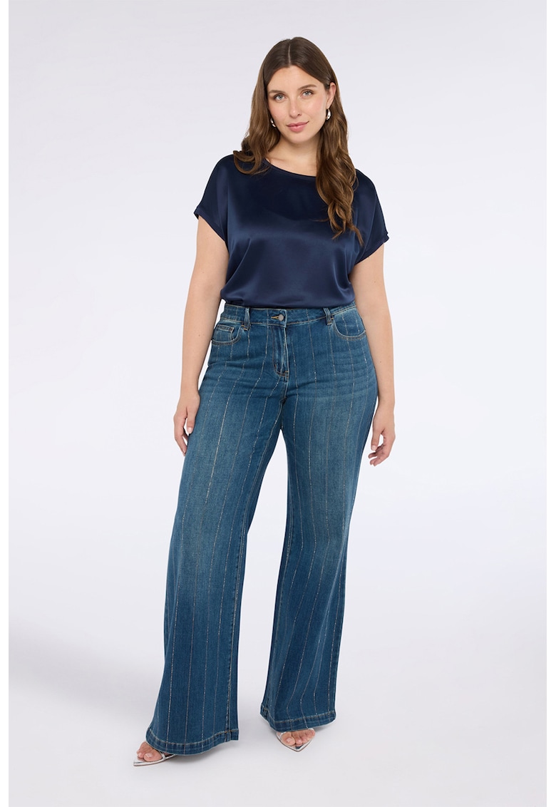 Tricou cu partea frontala din satin