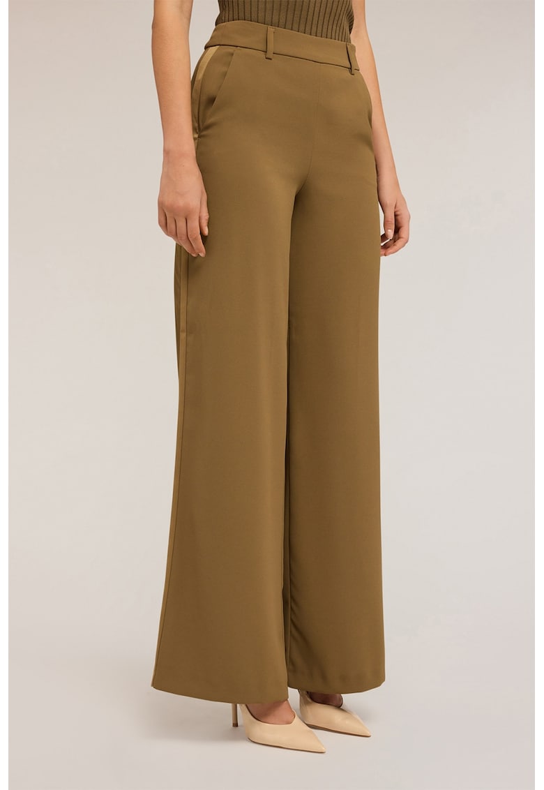 Pantaloni uni drepti Pantaloni uni drepti