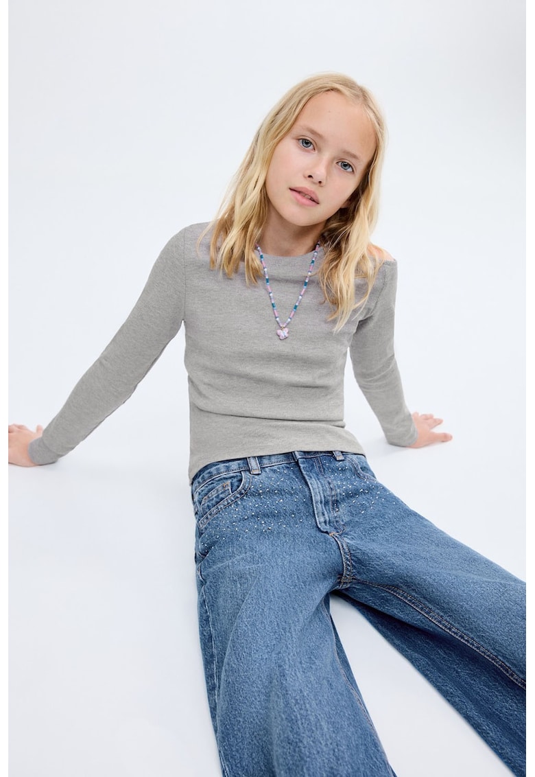 Bluza cu umeri decupati