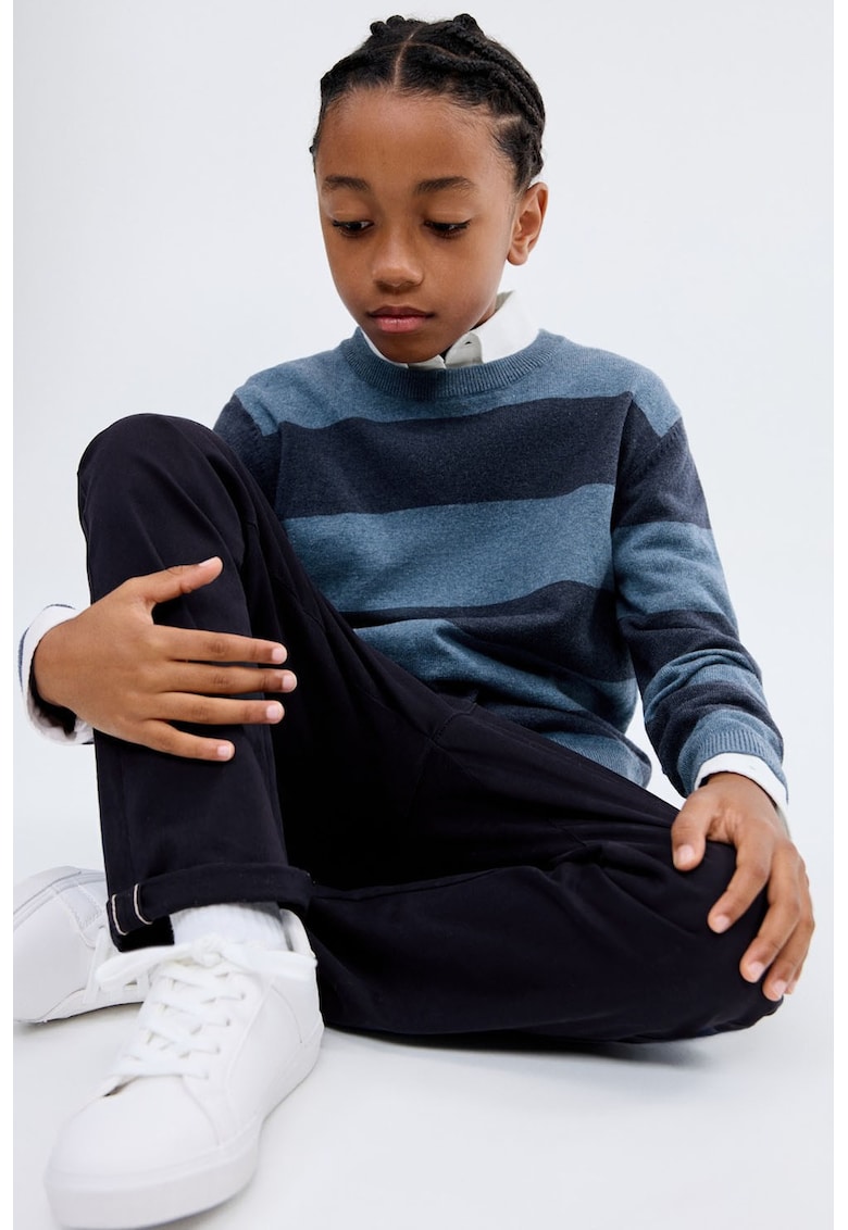 Pulover tricotat cu decolteu l abaza gatului