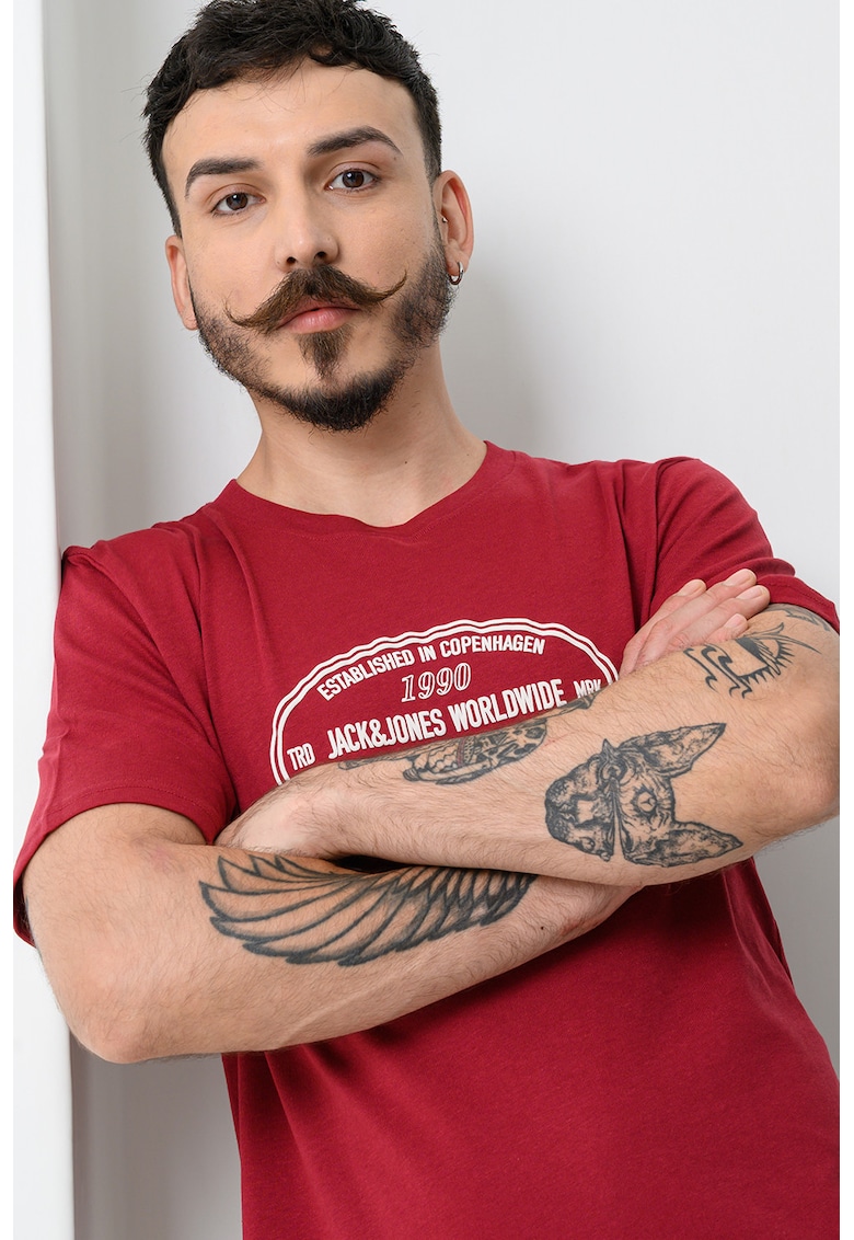 Tricou cu imprimeu frontal si decolteu la baza gatului York