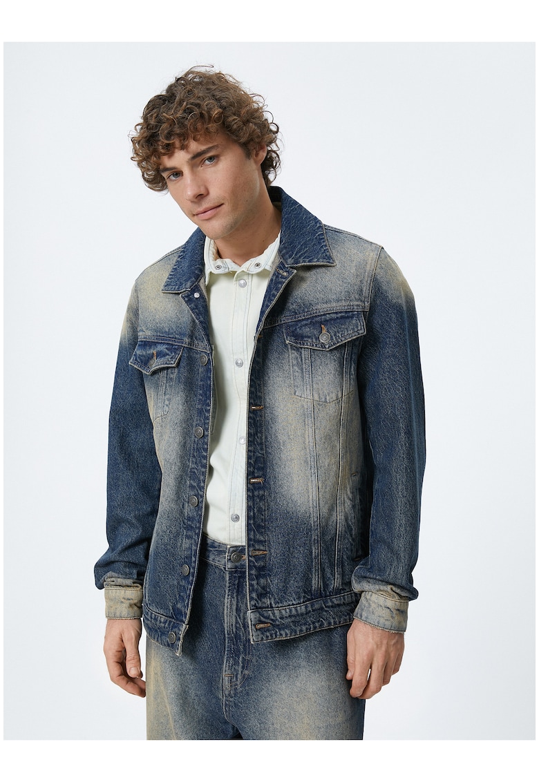 Jacheta supradimensionata din denim cu aspect deteriorat