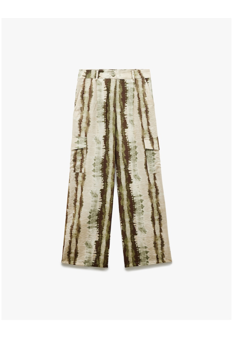 Pantaloni cargo cu model si croiala ampla