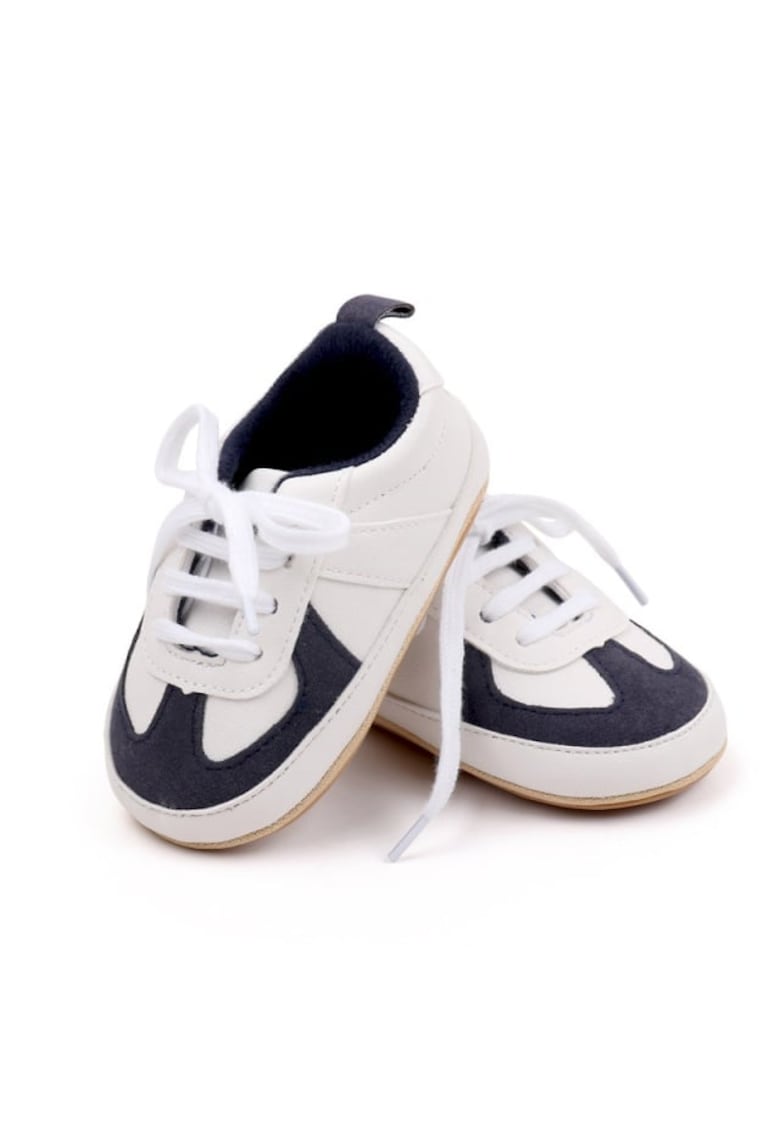 Pantofi Model AL 16784 sport - pentru bebelusi - Piele ecologica - Alb cu negru