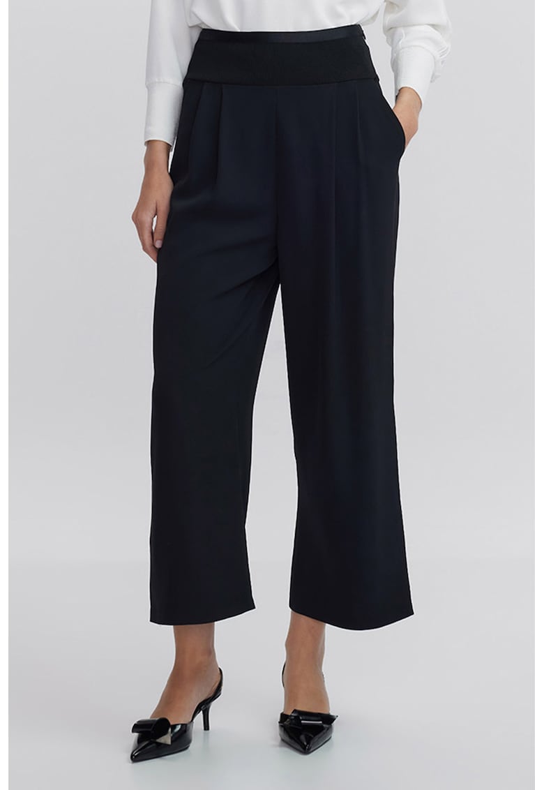 Pantaloni crop cu pliuri frontale si talie inalta