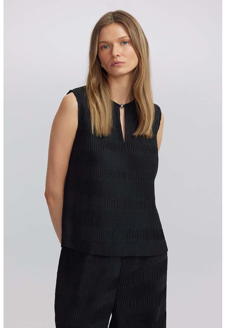 Bluza texturata fara maneci