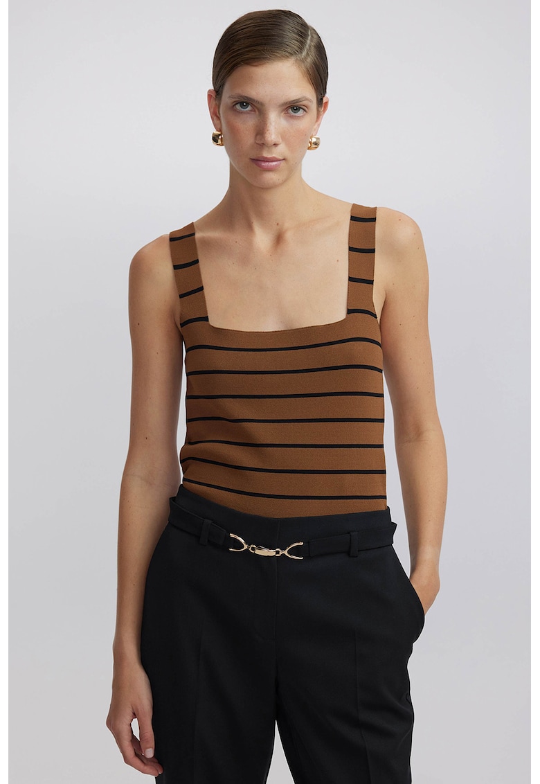 Top tricotat slim-fit