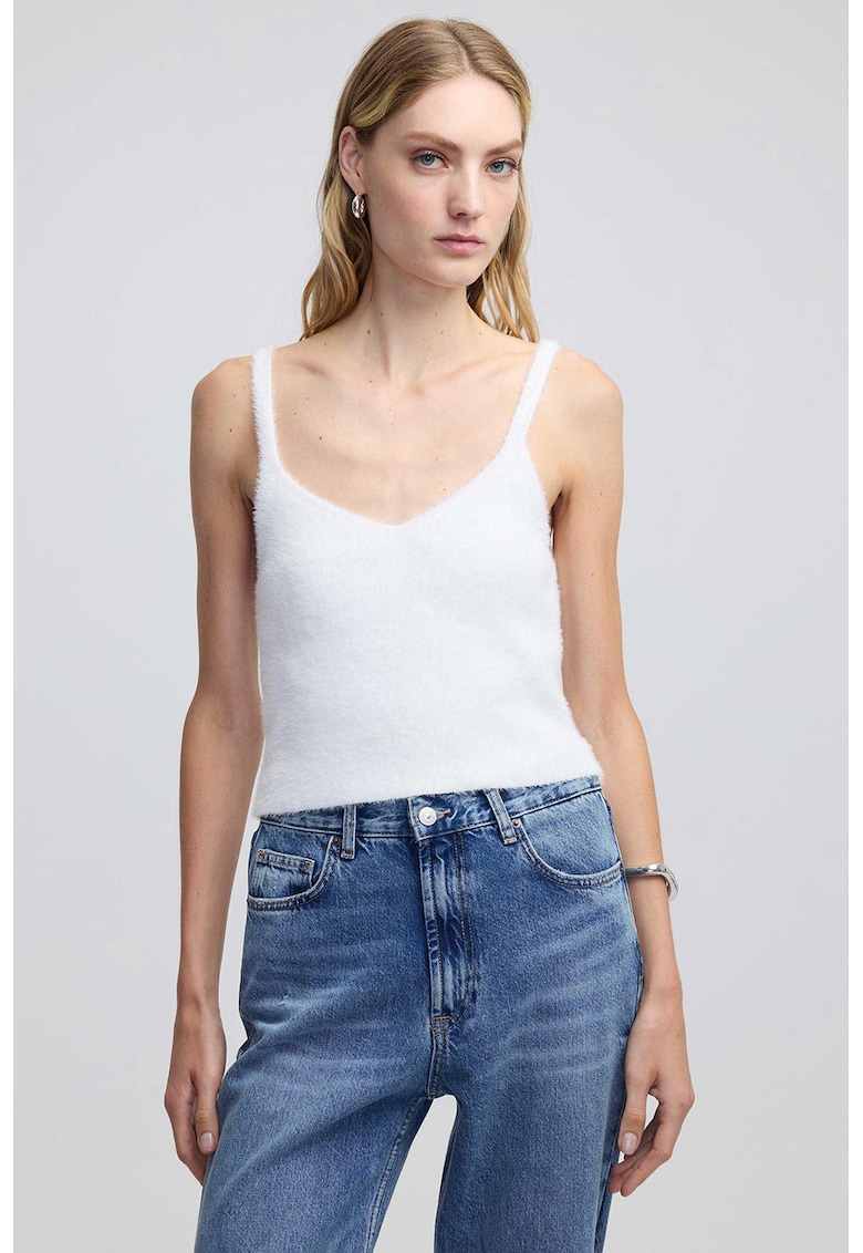 Top crop cu aspect pufos