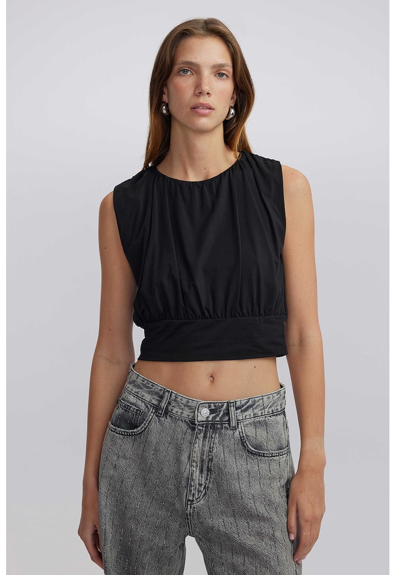 Bluza crop cu decolteu rotund