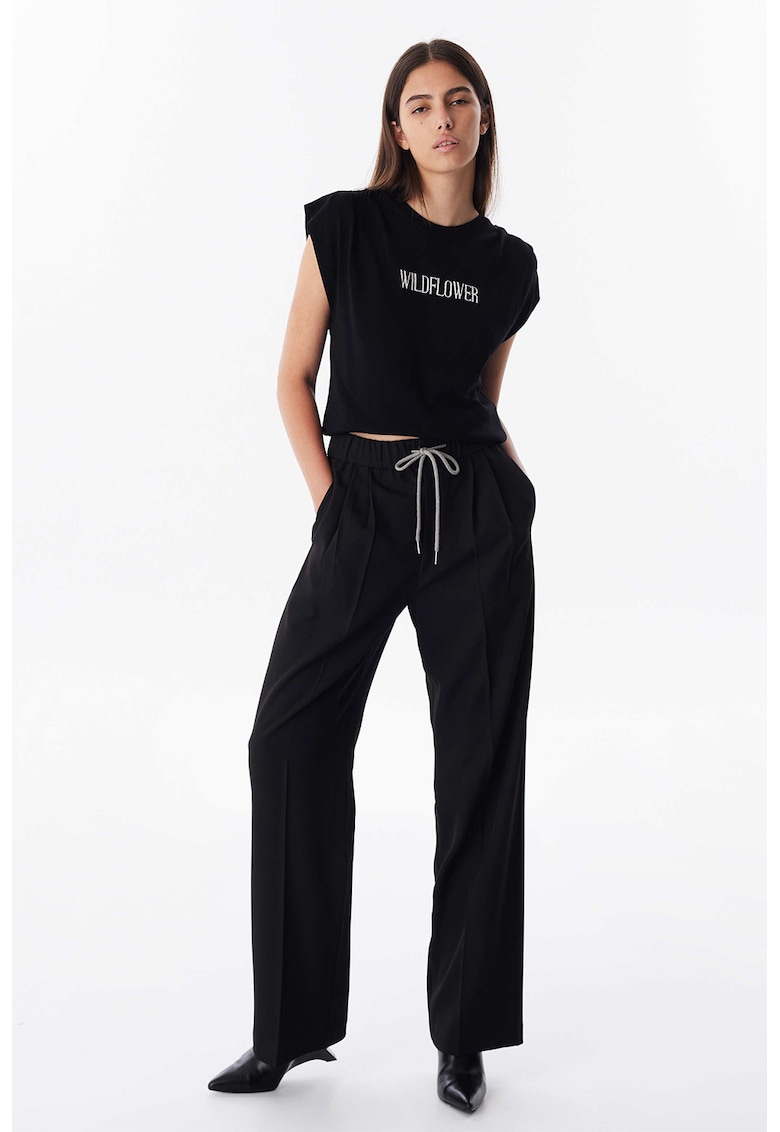 Pantaloni cu croiala ampla si talie ajustabila