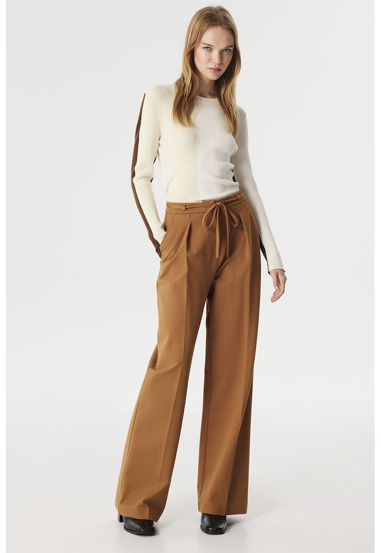 Pantaloni relaxed fit cu snur in talie - Maro camel