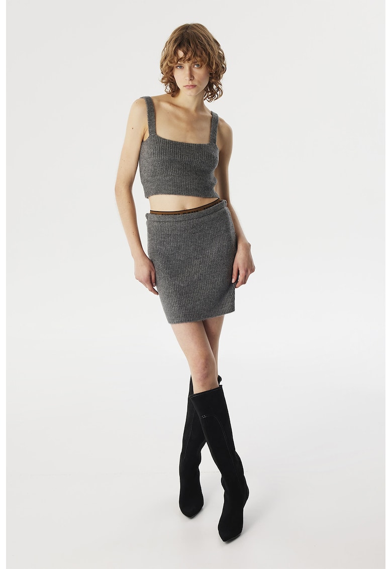 Fusta mini din tricot cu banda elastica in talie Fusta mini din tricot cu banda elastica in talie