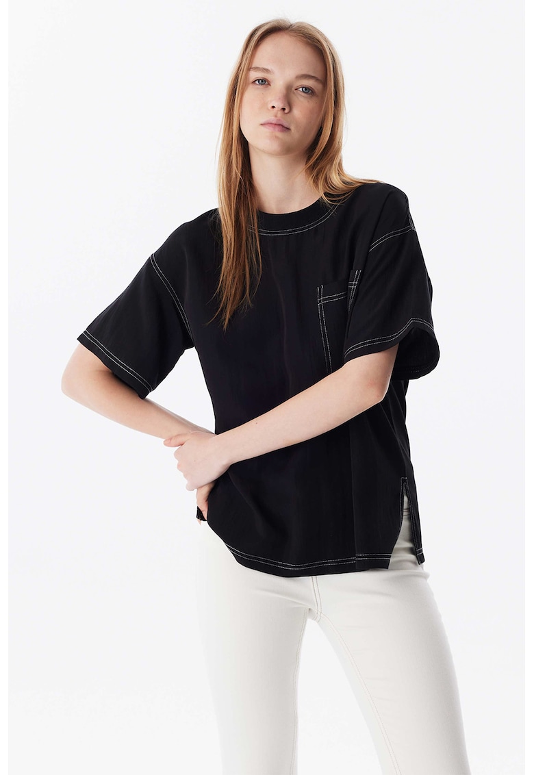 Tricou cu cusaturi contrastante - Negru
